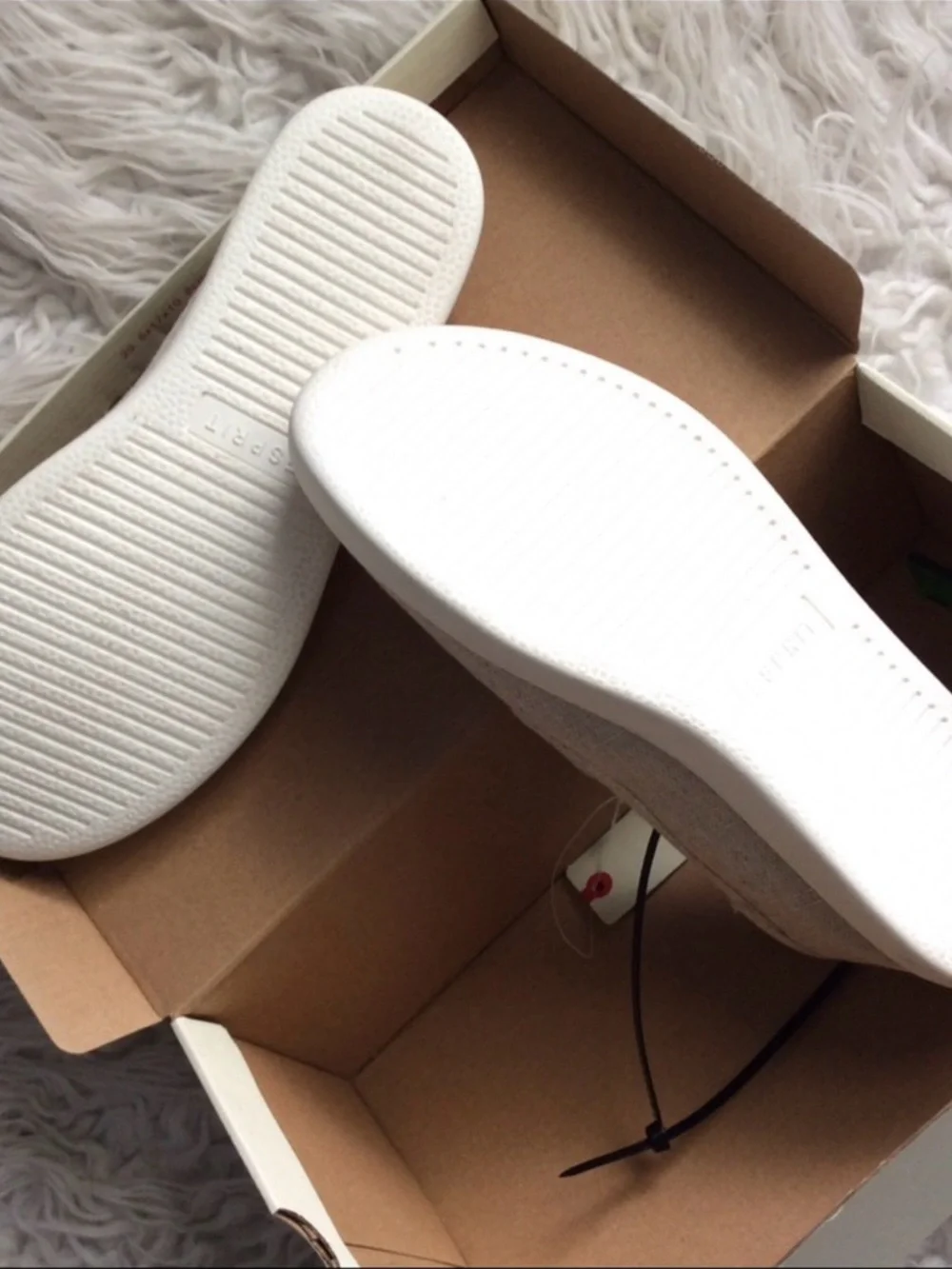 ⭐️NEW⭐️Esprit Tanya Linen Slip-On Sneaker